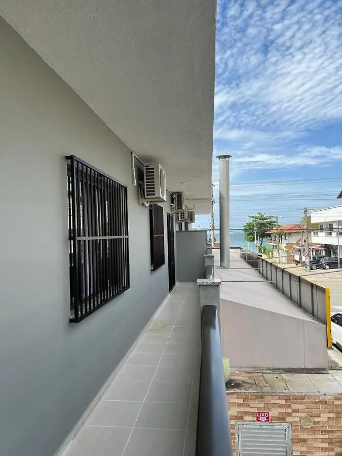 Dax Bombinhas Apartment